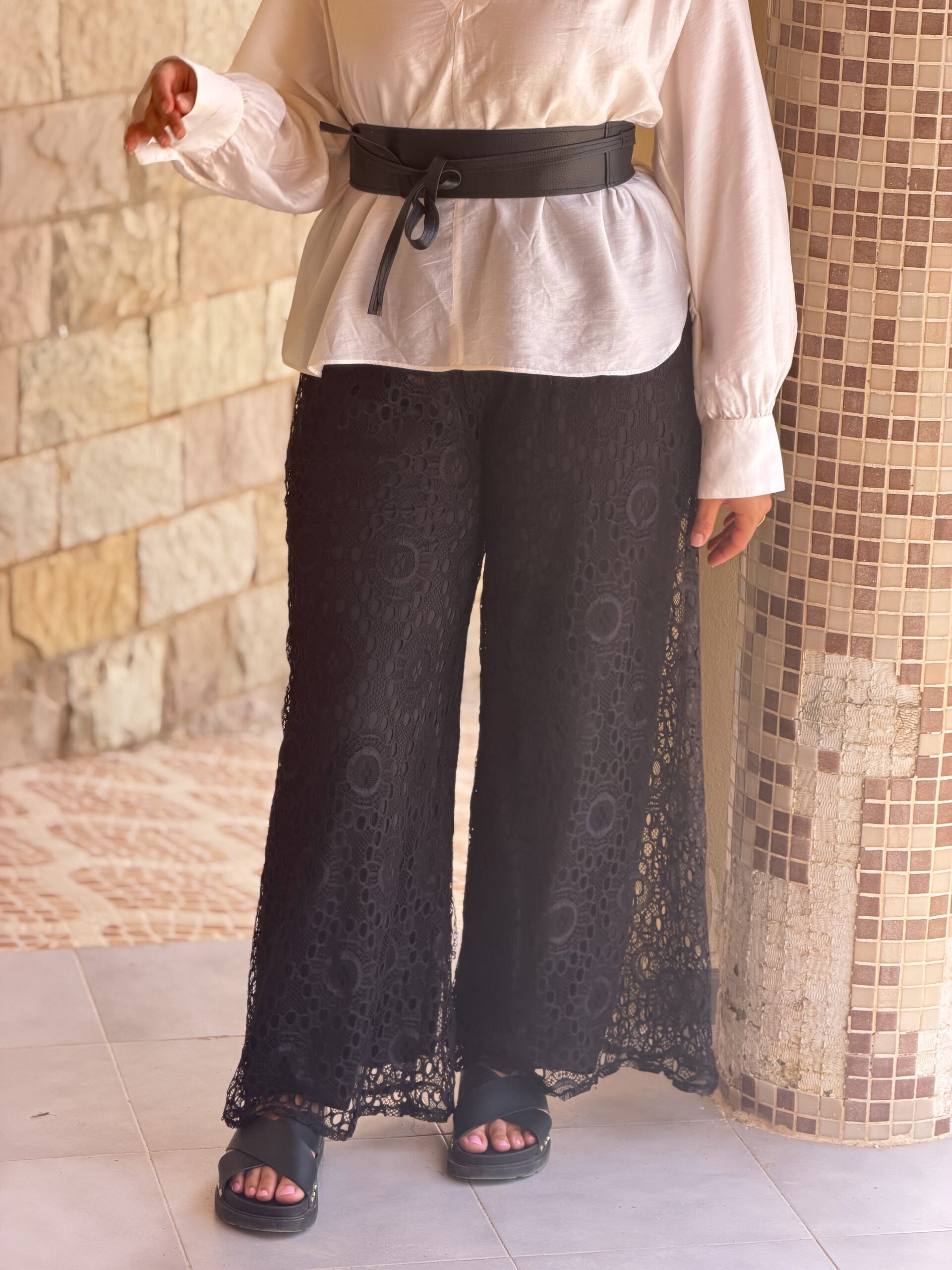 IMG_4462 Pantalon en dentelle 🦋 – Image 1